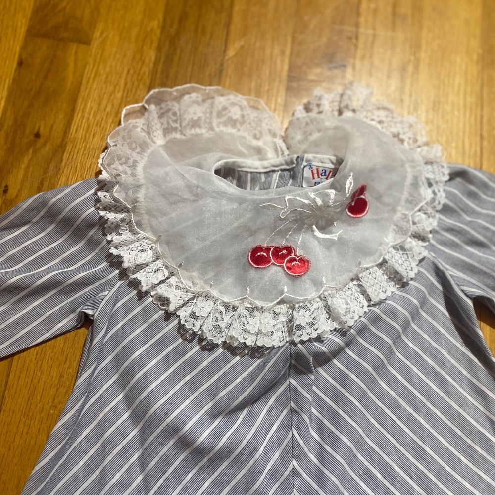 Vintage girls 2T shirt dress cherry print - Picture 4 of 5